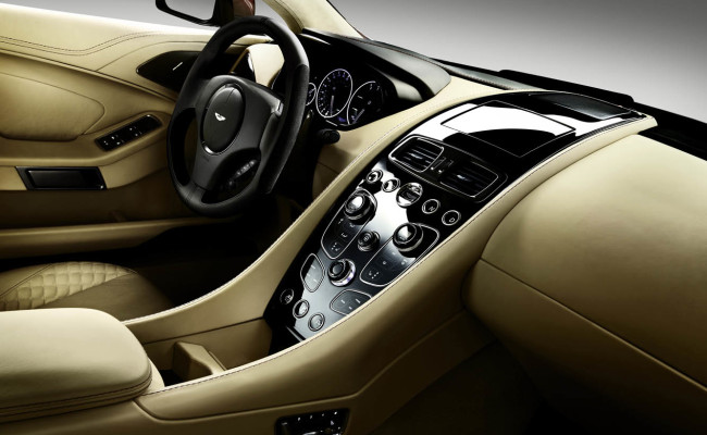 aston-martin-vanquish-interieur-sandpacri