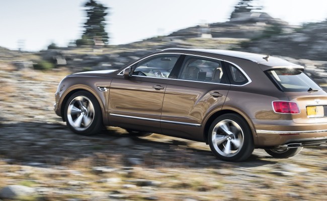 bentley-bentayga-arriere-sandpacri