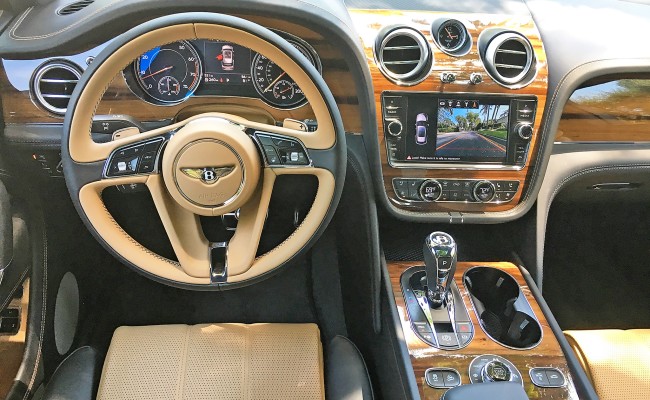 bentley-bentayga-interieur-sandpacri