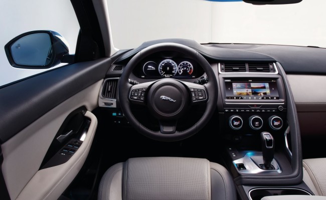 jaguar-e-pace-interieur-sandpacri