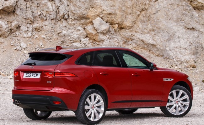 jaguar-f-pace-arriere-sandpacri