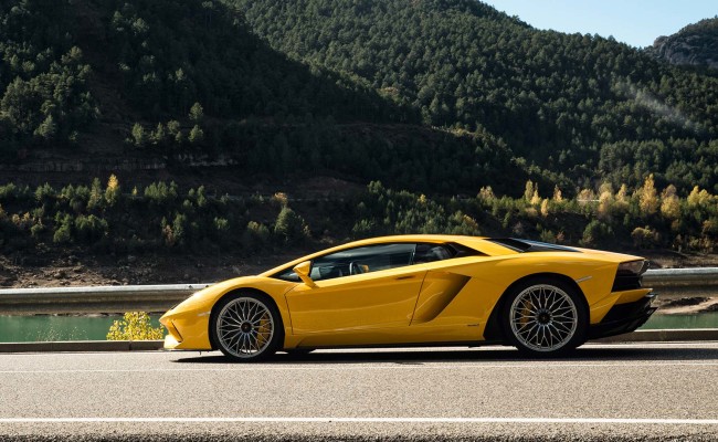 lambroghini-aventador-s-coupe-cote-sandpacri