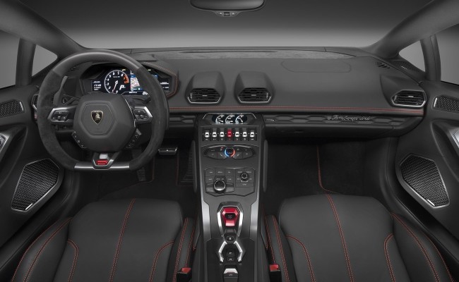 lambroghini-huracan-rwd-coupe-interieur-sandpacri