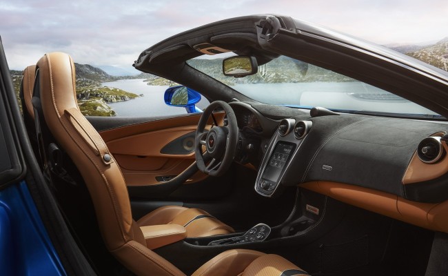mclaren-570-s-spider-interieur-sandpacri