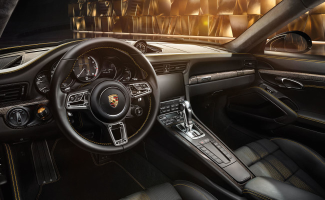 porsche-911-turbo-s-exclusive-series-interieur-sandpacri