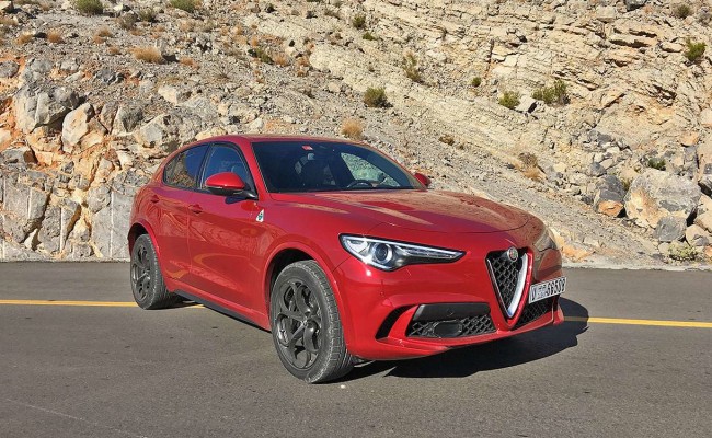 4.Alpha Romeo Stelvio Quadrifoglio